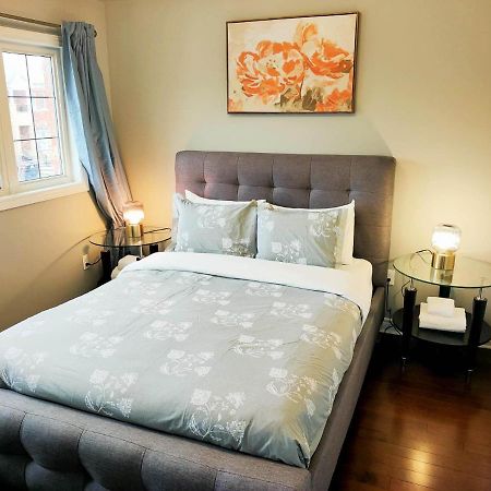 Affordable Room With Free Parking In Newmarket On ภายนอก รูปภาพ
