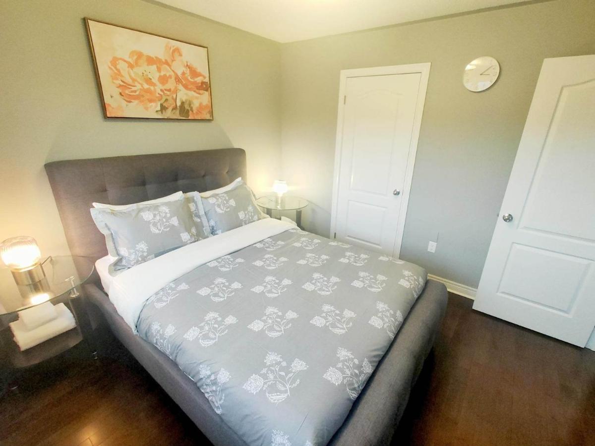 Affordable Room With Free Parking In Newmarket On ภายนอก รูปภาพ