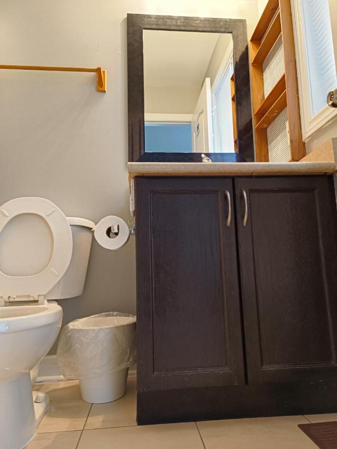 Affordable Room With Free Parking In Newmarket On ภายนอก รูปภาพ